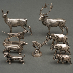 Conjunto de nueve animales en plata española del siglo XX.