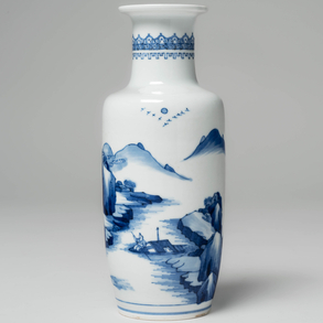 Jarrón en porcelana china azul y blanco. Trabajo Chino del siglo XX.