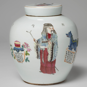 Chinese porcelain tibor of the 20th century.