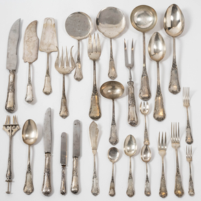 Twelve sets of silver cutlery in Spanish silver and punched silver from the 20th century.