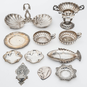 Miscellany of 20th century Spanish silver and punched silver pieces.