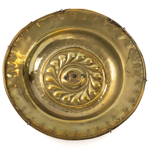 Alms dish in gilt brass. German work, Nuremberg, 16th century.