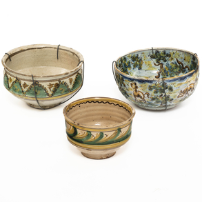 Set of three Spanish Talavera ceramic bowls, 20th century.